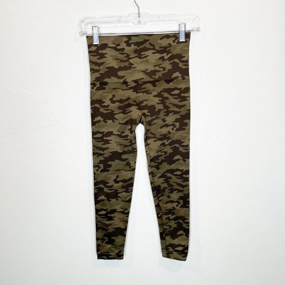 Spanx Look at me Now Cropped capri Camouflage camo Compression leggings Size M - Picture 2 of 8